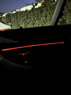 d05577e1-e1d0-45c9-ab4a-6b51a9e6f893 1